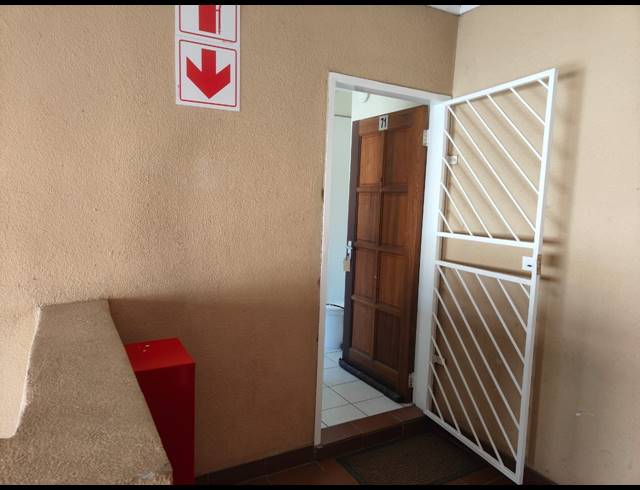 2 BEDROOM APARTMENT BLOCK TO LET IN THREE RIVERS PROPER